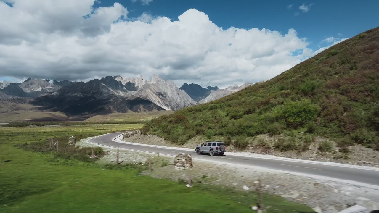 FLEXTAIL Portable Electric Air Pump with Ambient Camping Light